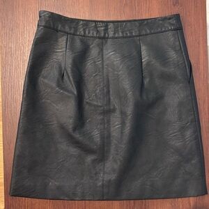 Top Shop.‎ Womans black mini faux leather skirt.